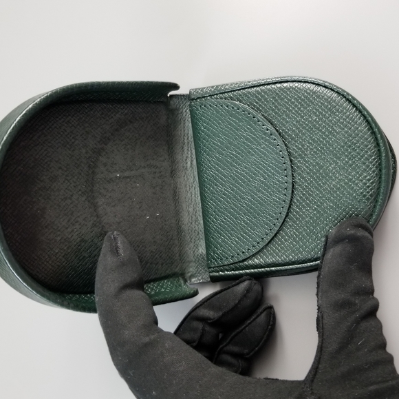 LOUIS VUITTON Beautiful mini monnaie boite coin case Taiga Leather/Germany - Picture 11 of 16